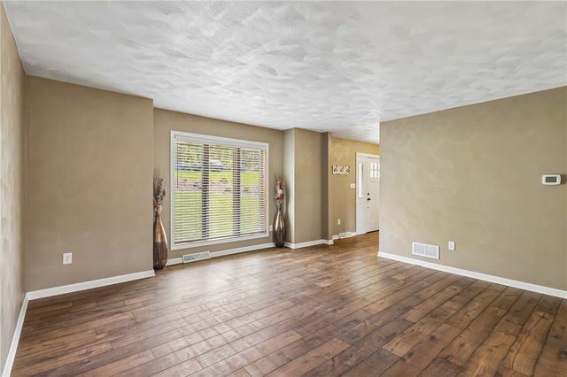 317 Fassinger Rd, Connoquenessing Twp, PA 16033