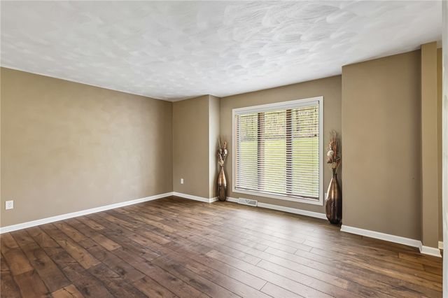317 Fassinger Rd, Connoquenessing Twp, PA 16033