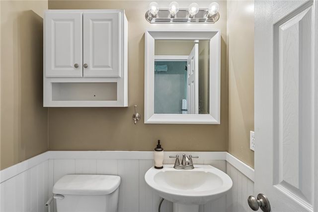 317 Fassinger Rd, Connoquenessing Twp, PA 16033