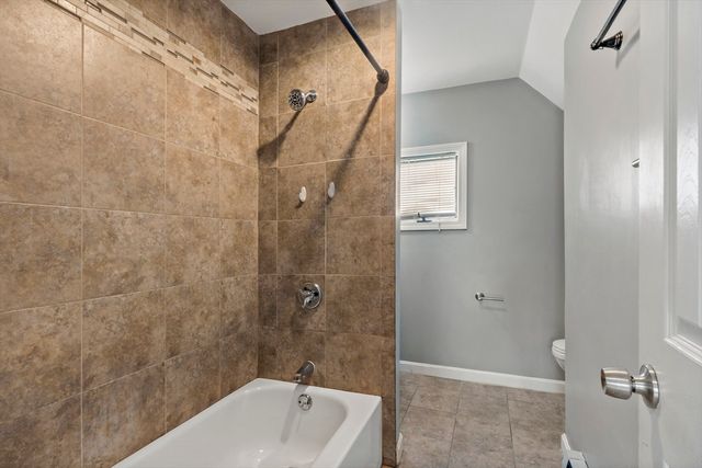 6 Lindsell St, Saugus, MA 01906