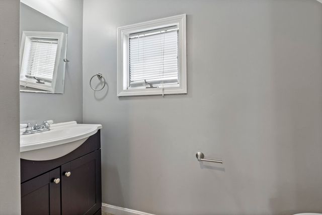 6 Lindsell St, Saugus, MA 01906
