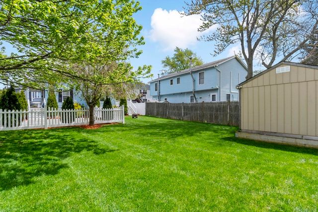 6 Lindsell St, Saugus, MA 01906