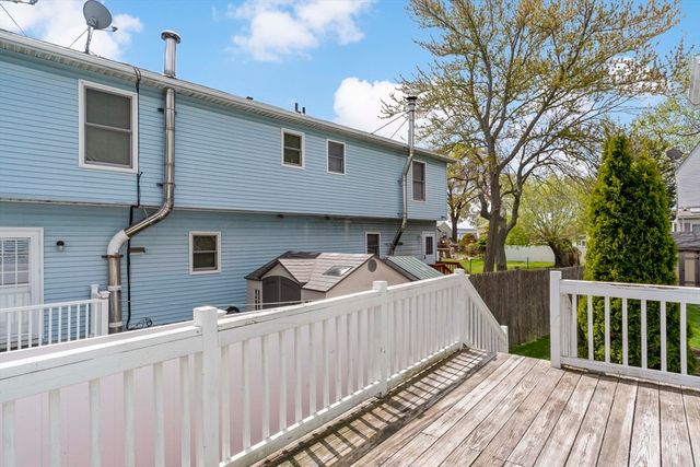 6 Lindsell St, Saugus, MA 01906