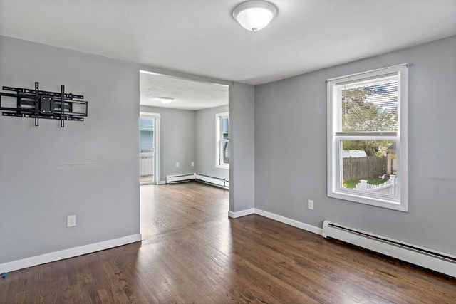 6 Lindsell St, Saugus, MA 01906