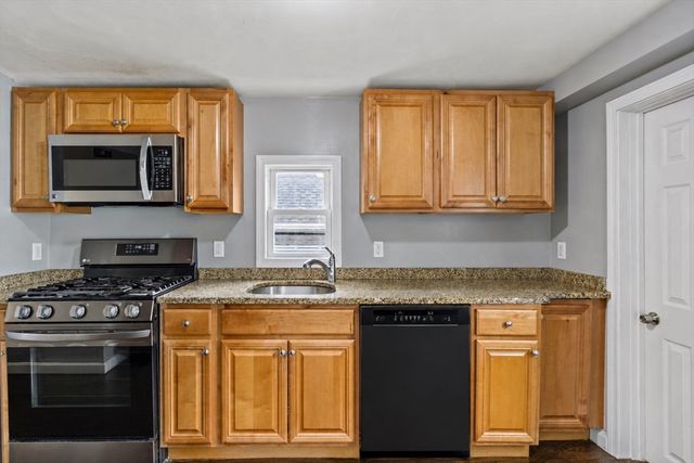 6 Lindsell St, Saugus, MA 01906