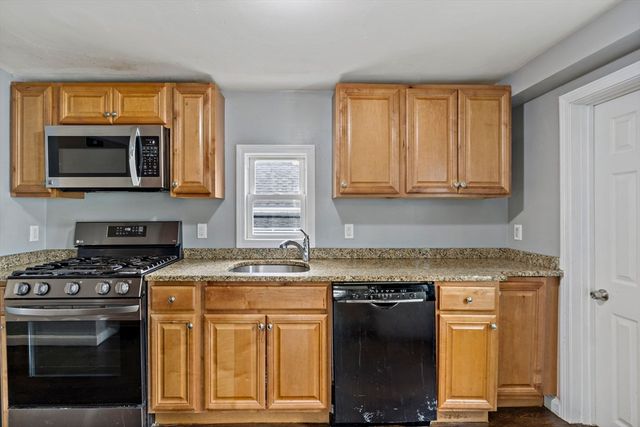 6 Lindsell St, Saugus, MA 01906