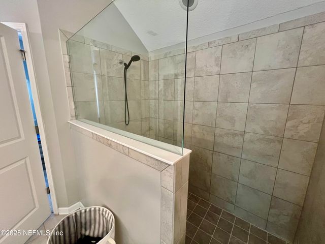 3955 HAMMOCK BLUFF Circle, Jacksonville, FL 32226