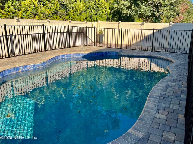 3955 HAMMOCK BLUFF Circle, Jacksonville, FL 32226