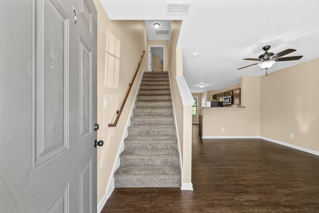 165 Center Pointe Dr Apt A, Clarksville, TN 37040