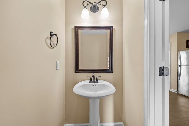 165 Center Pointe Dr Apt A, Clarksville, TN 37040