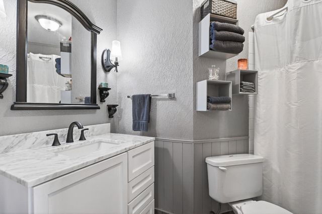 14810 40th Avenue N, Plymouth, MN 55446