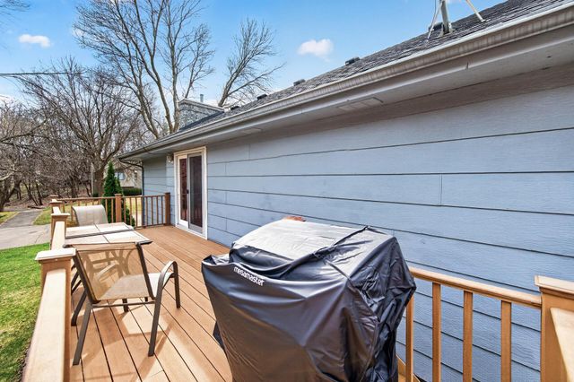 14810 40th Avenue N, Plymouth, MN 55446