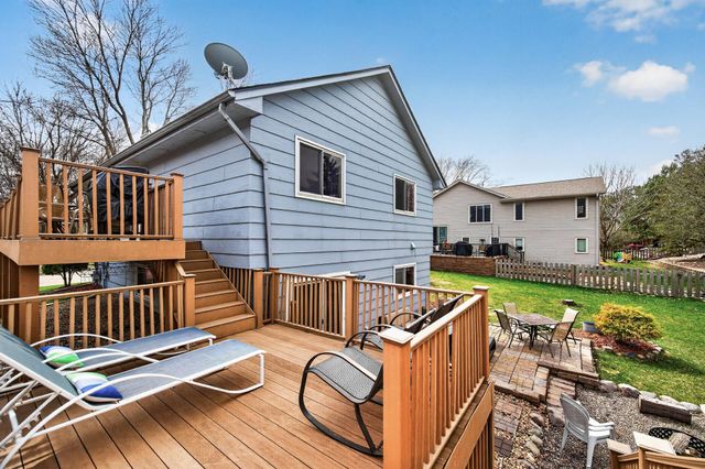 14810 40th Avenue N, Plymouth, MN 55446