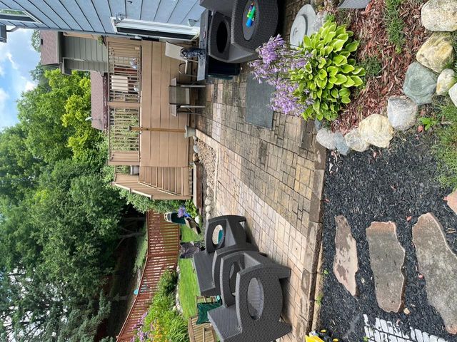 14810 40th Avenue N, Plymouth, MN 55446