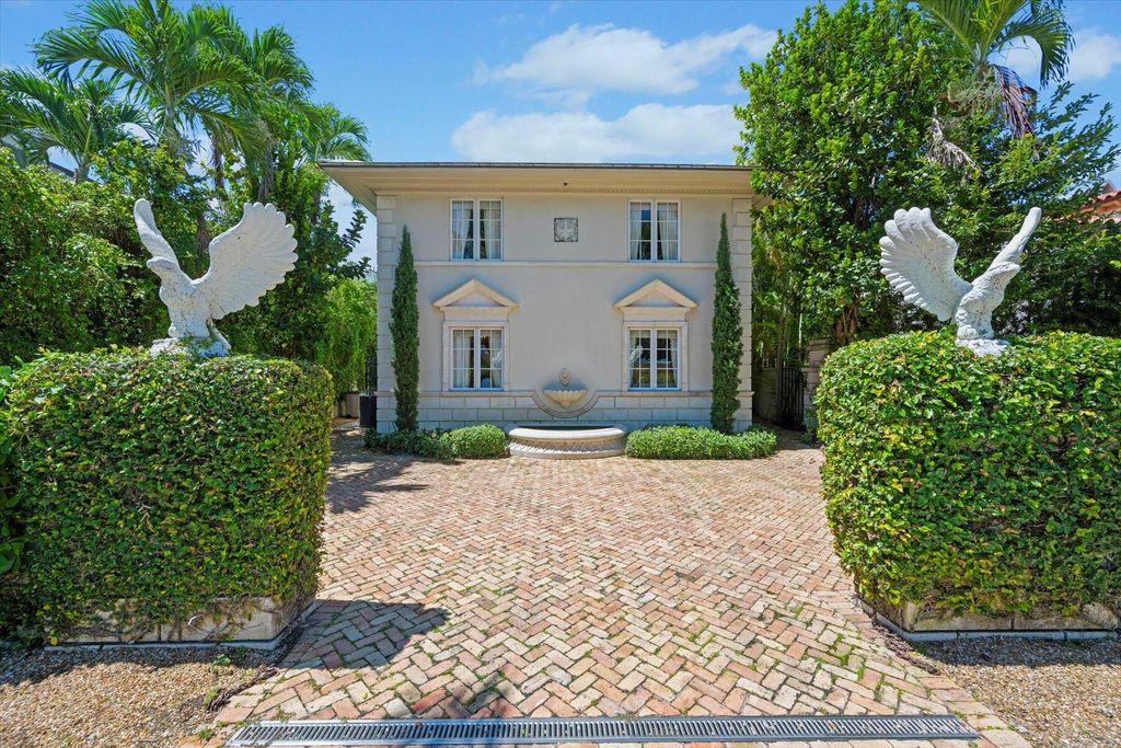 408 Chilean Avenue, Palm Beach, FL 33480