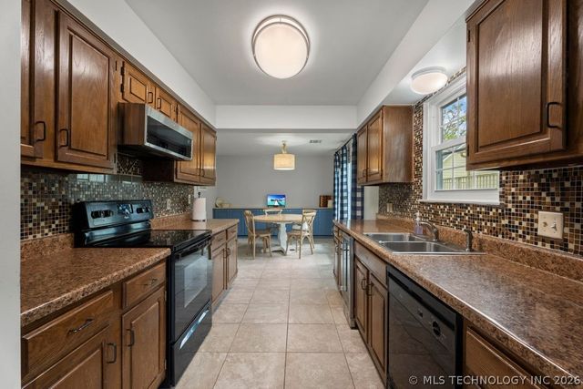 31990 S 624 Place 37, Grove, OK 74344