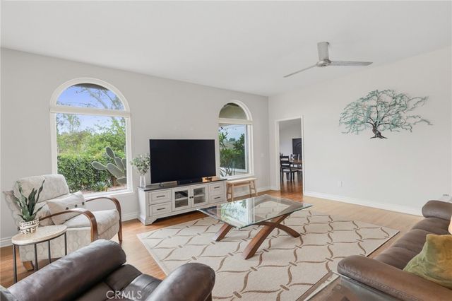 31016 E Sunset Drive N, Redlands, CA 92373