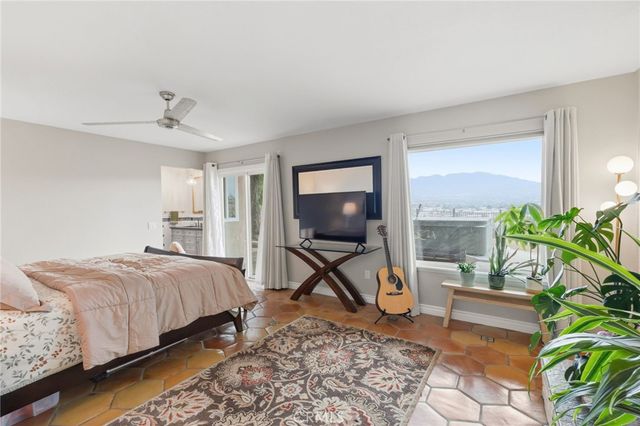 31016 E Sunset Drive N, Redlands, CA 92373