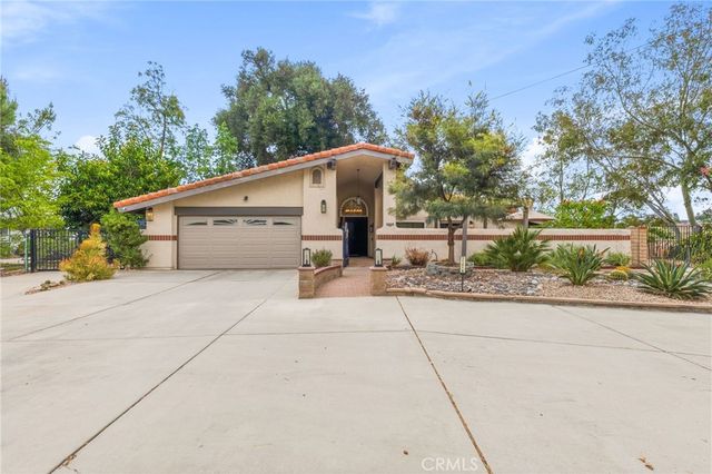 31016 E Sunset Drive N, Redlands, CA 92373
