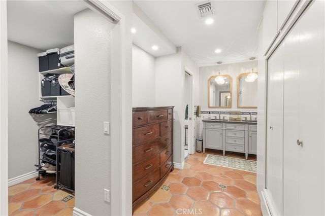 31016 E Sunset Drive N, Redlands, CA 92373