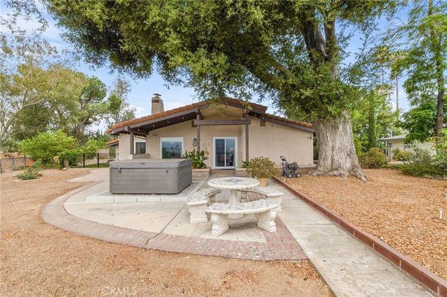 31016 E Sunset Drive N, Redlands, CA 92373