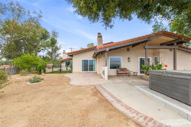 31016 E Sunset Drive N, Redlands, CA 92373