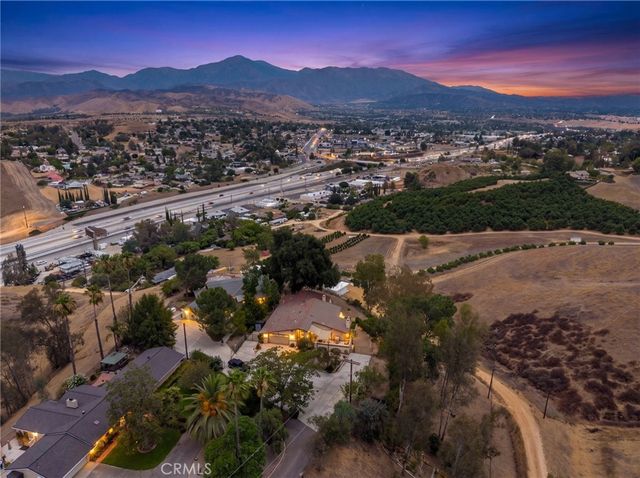 31016 E Sunset Drive N, Redlands, CA 92373