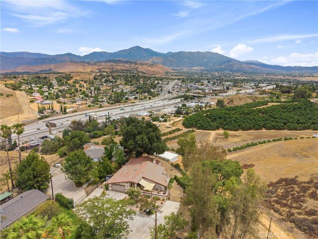 31016 E Sunset Drive N, Redlands, CA 92373