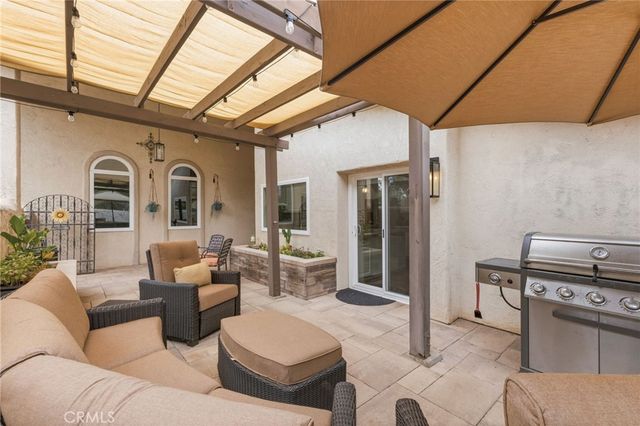 31016 E Sunset Drive N, Redlands, CA 92373