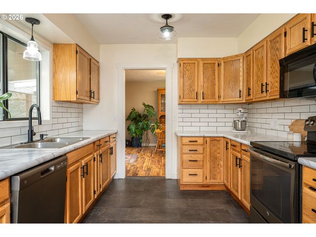 35413 PITTSBURG Rd, St Helens, OR 97051