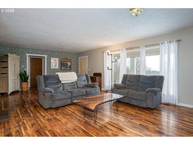 35413 PITTSBURG Rd, St Helens, OR 97051