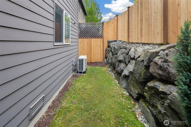 24007 42nd Avenue SE, Bothell, WA 98021