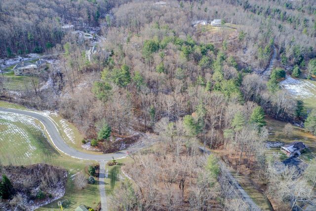 8321 Poplar Springs LN, Roanoke, VA 24018