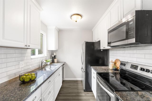 10040 Holland Court, Broomfield, CO 80021