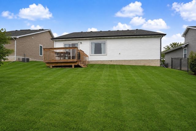 4342 Grover Woods Lane, Des Moines, IA 50317