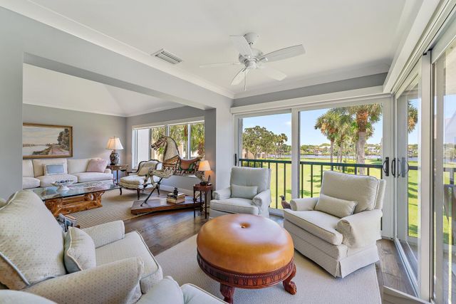 19101 SE Sea Turtle Court 202, Jupiter, FL 33469