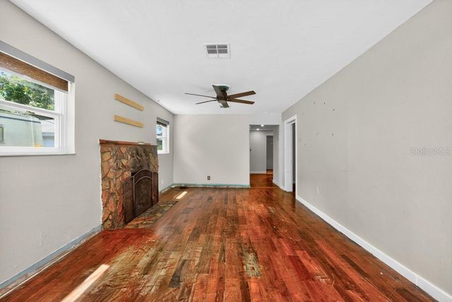 5818 39TH STREET N, St Petersburg, FL 33714