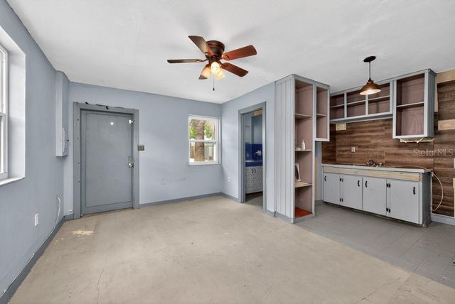 5818 39TH STREET N, St Petersburg, FL 33714