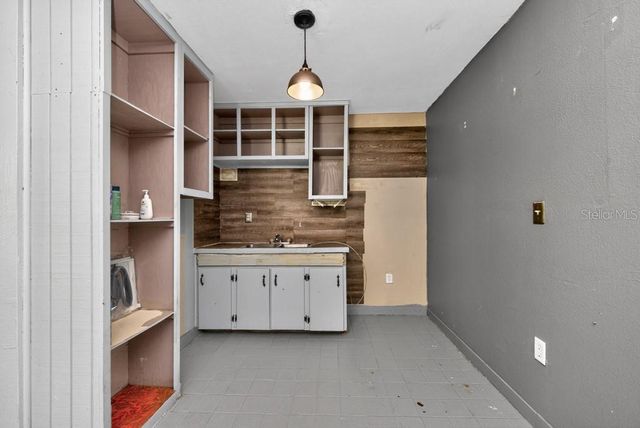 5818 39TH STREET N, St Petersburg, FL 33714