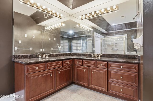 21 Conor Road, Jackson, NJ 08527