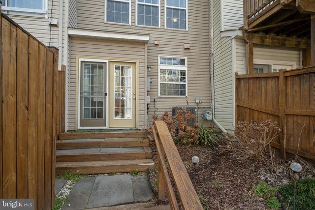 4384 SUTLER HILL SQ, Fairfax, VA 22033