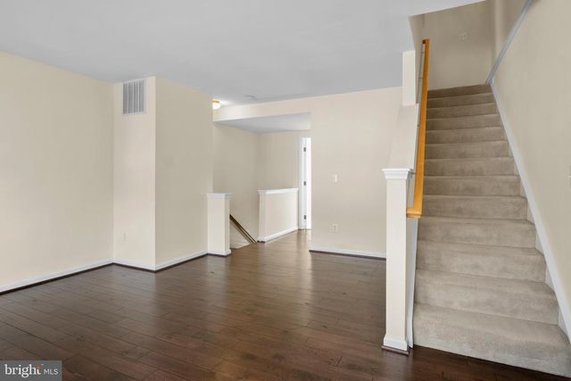 4384 SUTLER HILL SQ, Fairfax, VA 22033