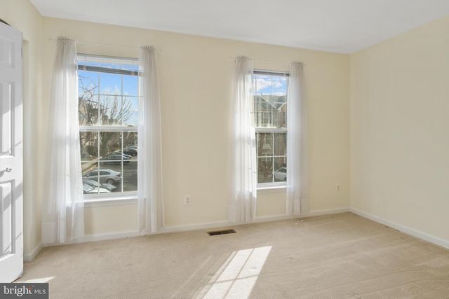 4384 SUTLER HILL SQ, Fairfax, VA 22033