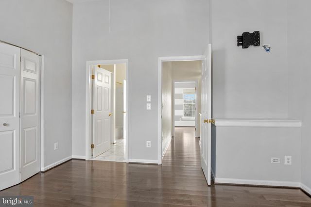 4384 SUTLER HILL SQ, Fairfax, VA 22033