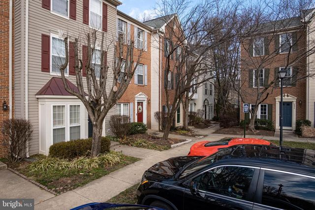 4384 SUTLER HILL SQ, Fairfax, VA 22033