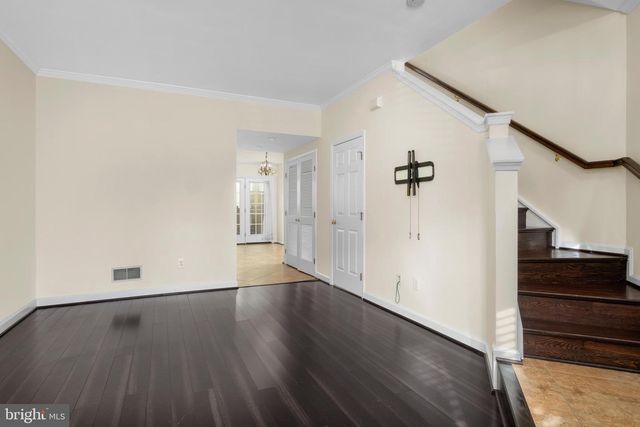 4384 SUTLER HILL SQ, Fairfax, VA 22033