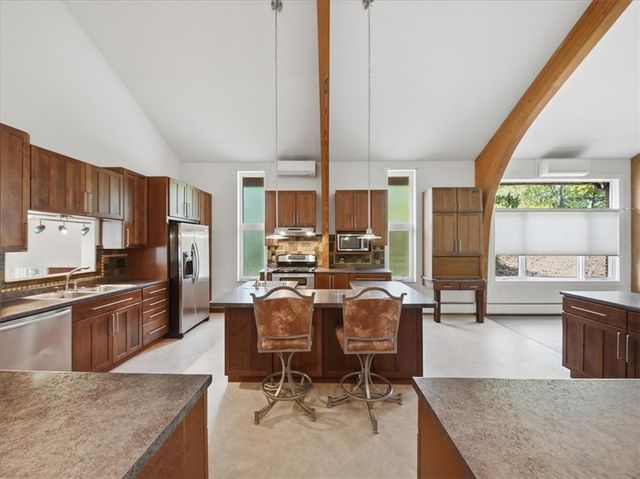 35 Coraopolis Road, Kennedy Twp, PA 15108