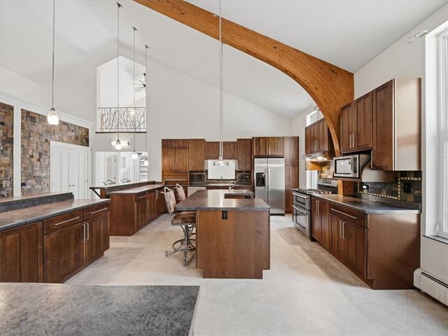 35 Coraopolis Road, Kennedy Twp, PA 15108