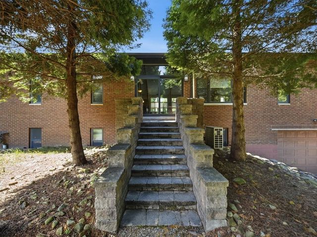 35 Coraopolis Road, Kennedy Twp, PA 15108