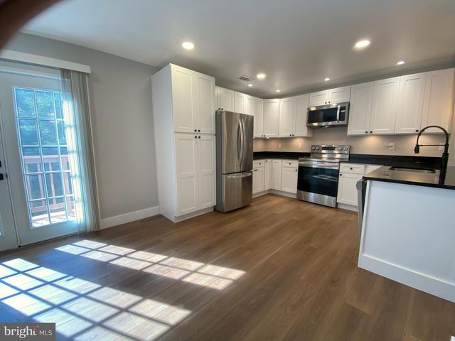 1699 HART CT, Crofton, MD 21114